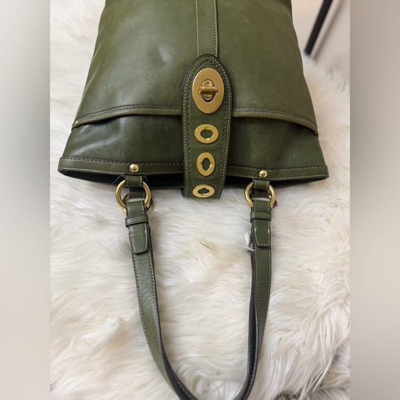 Coach Lily Legacy Turnlock Green Leather Tote Handbag - Picture 10 of 14
